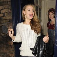 Kimberley Walsh mobbed by screaming fans as she leaves the Theatre Royal | Picture 102191